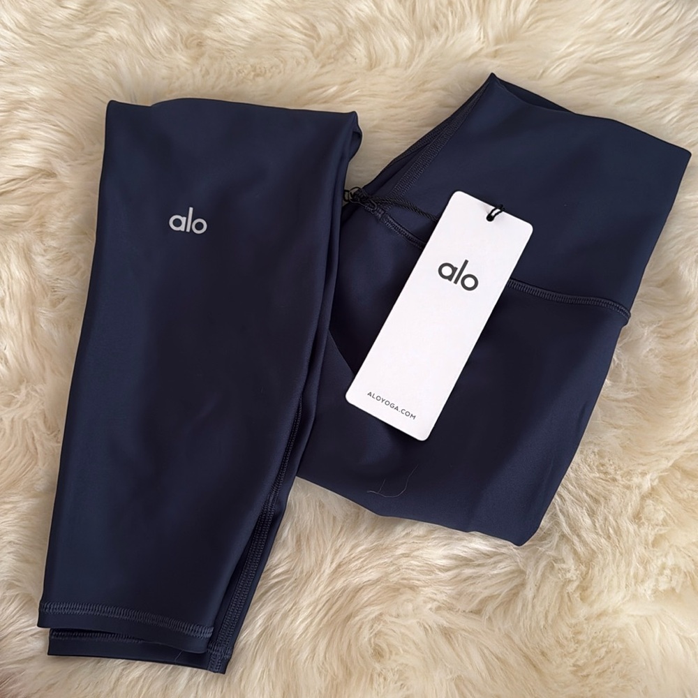 NWT Alo yoga navy high-waist airlift leggings